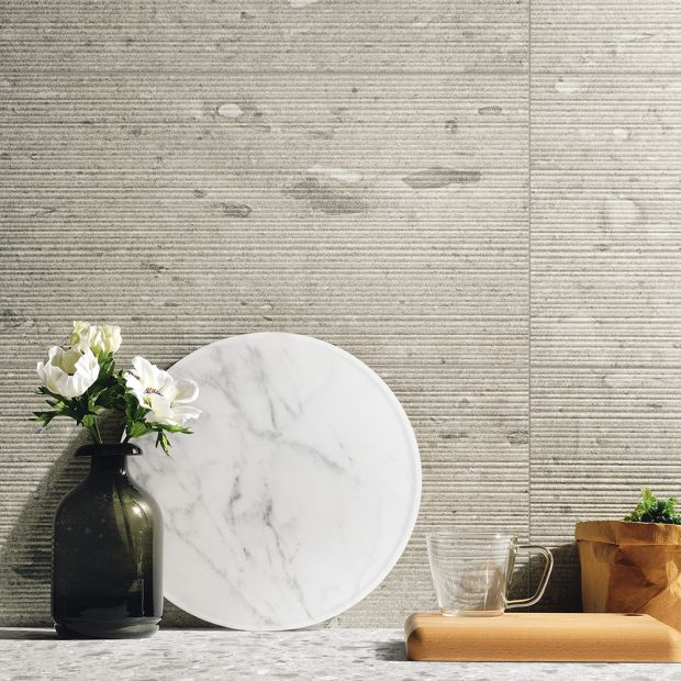 12X24 Moonstone Vein White Nat. Rt