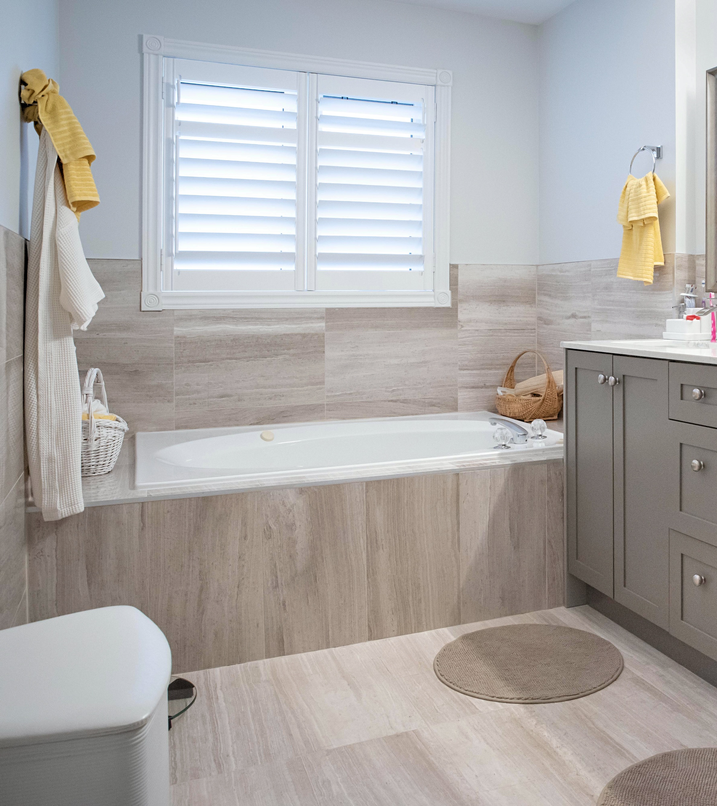 Rear yard deck to be phased.